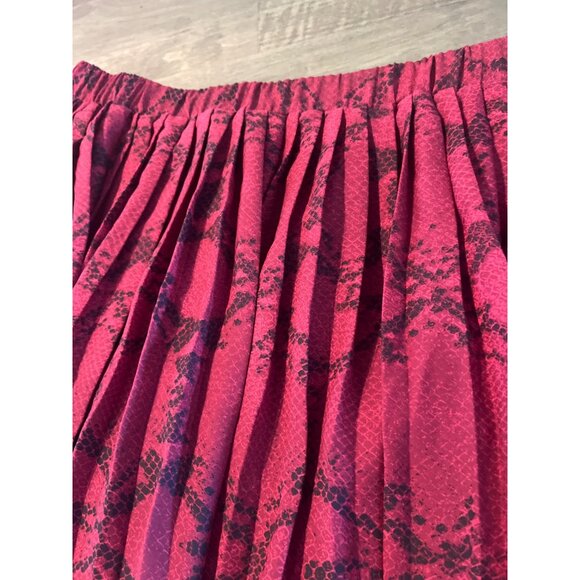 Banana Republic Pleated Snake Print Skirt M Red & Black Polyester Blend Womens - Picture 3 of 7